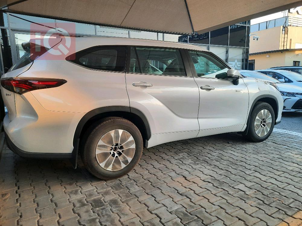 تۆیۆتا هایلاندەر